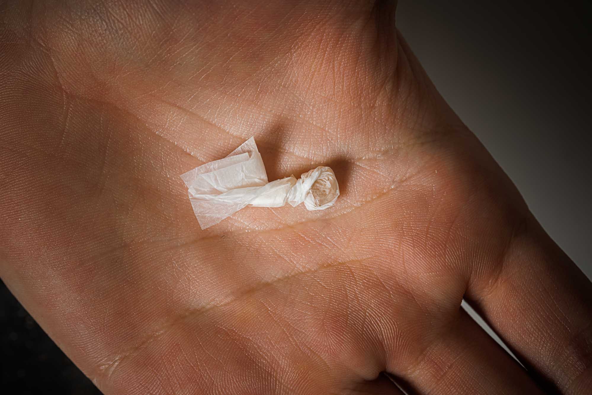 La manière dont sébastien ingère sa drogue