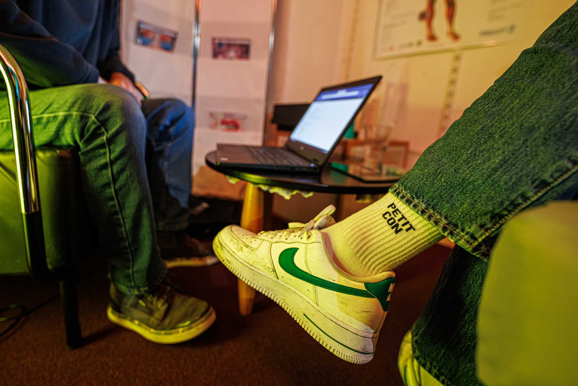 Sébastien peut poser les questions relatives à sa consommation