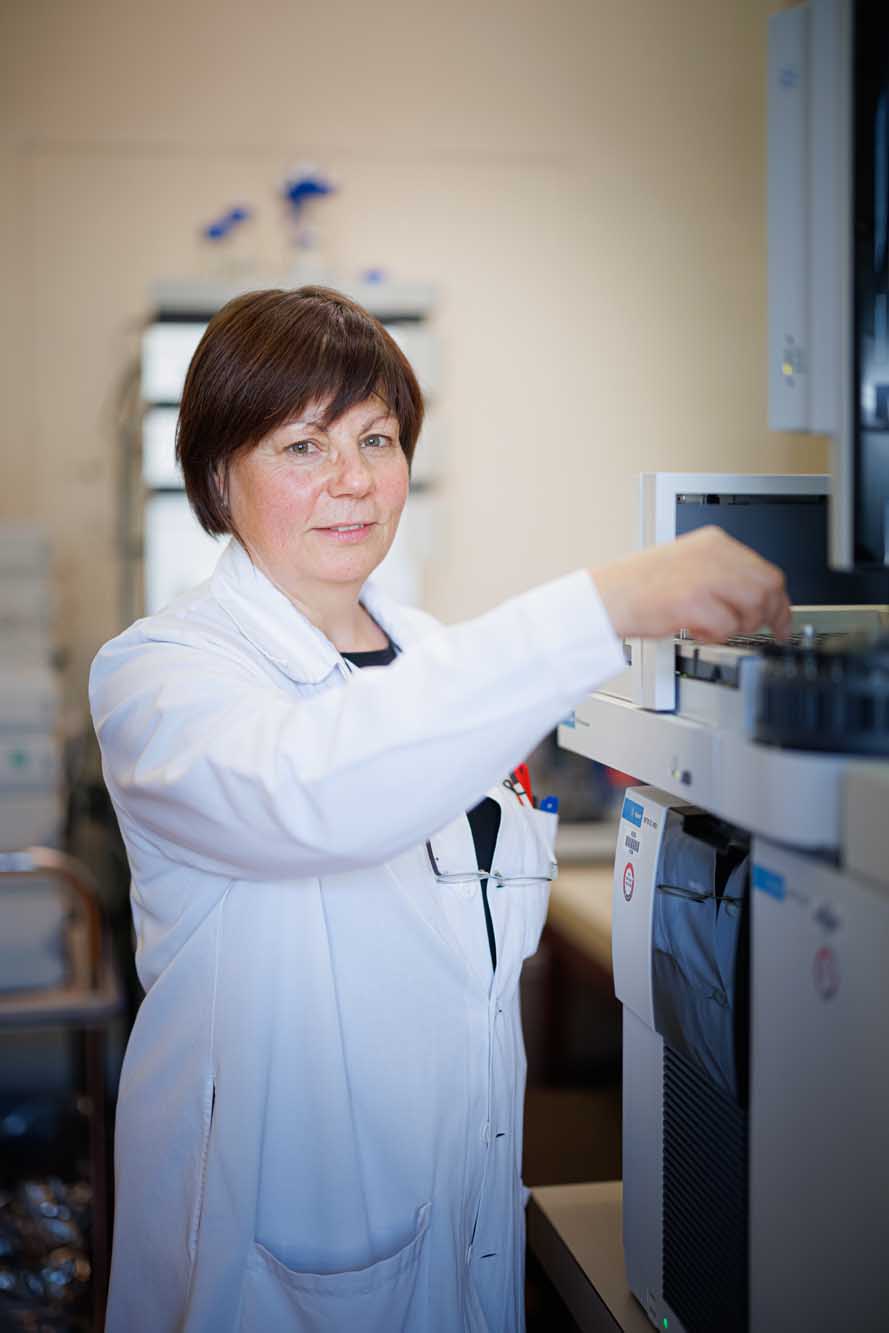 la laborantine Françoise Iatropoulos-Jollien