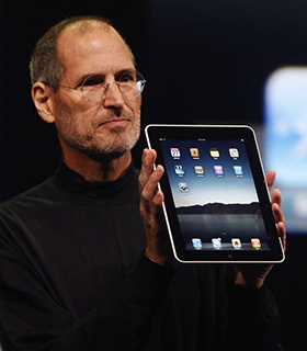 Steve Jobs stellt am 27. Januar 2010 das iPad vor.